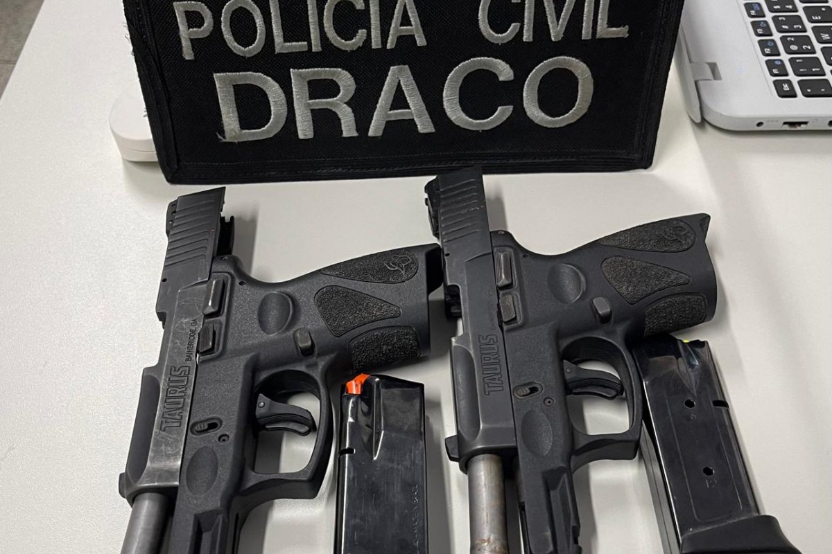 Duas pistolas são apreendidas em Feira de Santana