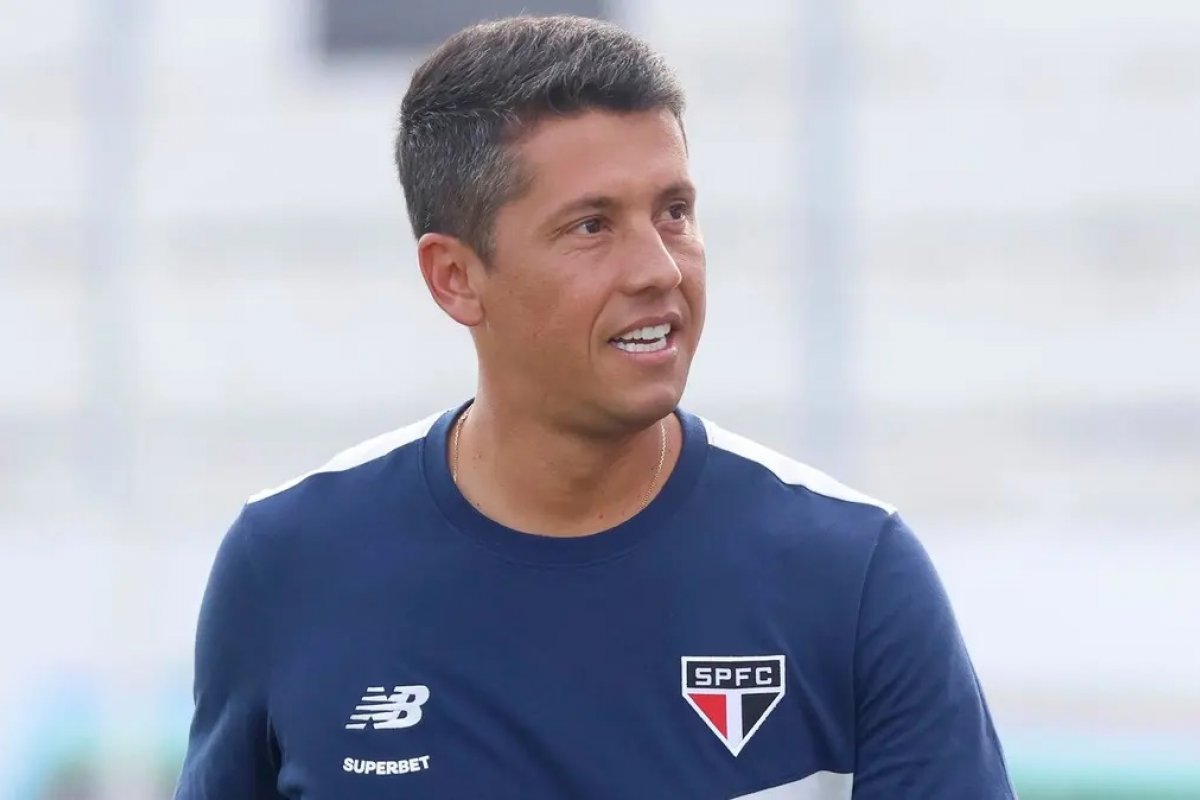 Vitória anuncia Thiago Carpini ex-São Paulo como novo treinador para temporada
