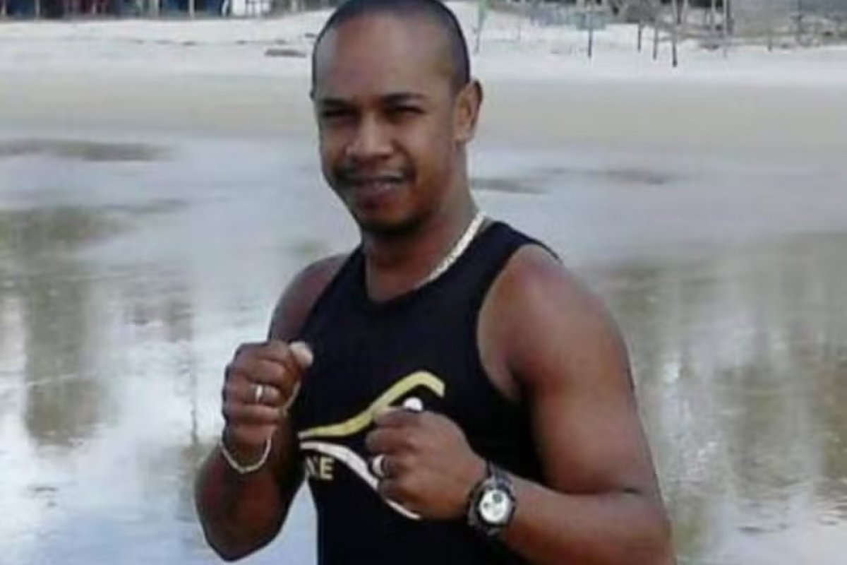 Policial militar suspeito de atirar em passageiro de carro por aplicativo é afastado das atividades na Bahia