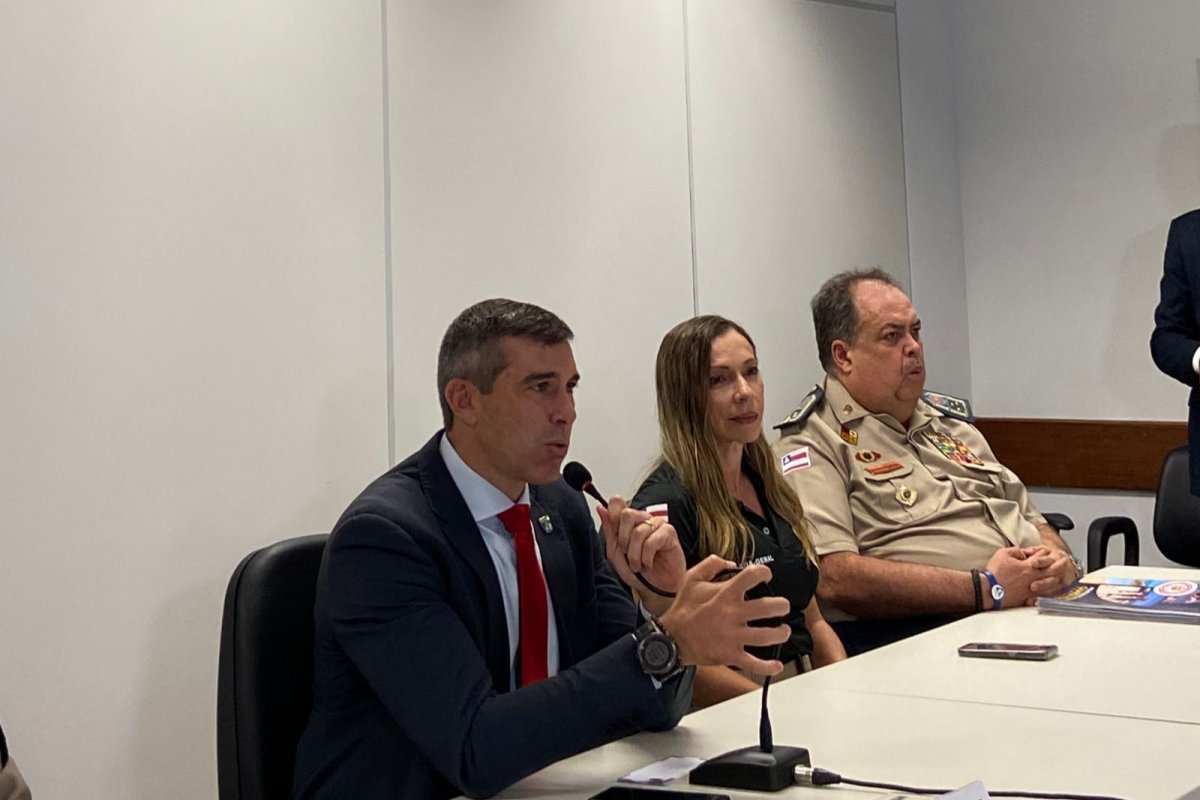 Mais de 6,1 mil pessoas foram presas na Bahia em 2024: "Onze presos integravam o baralho do crime da SSP", afirma secretário