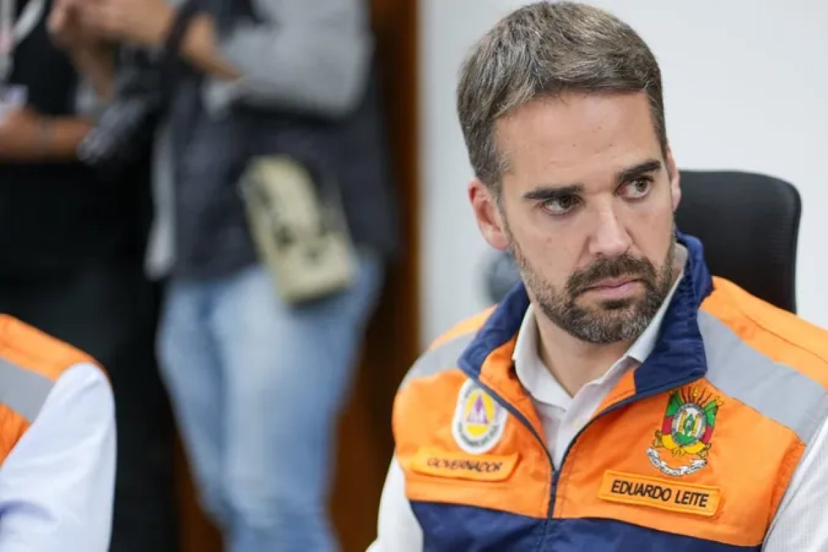 Vídeo: Eduardo Leite pede desculpas após dizer que doações podem impactar comércio do RS