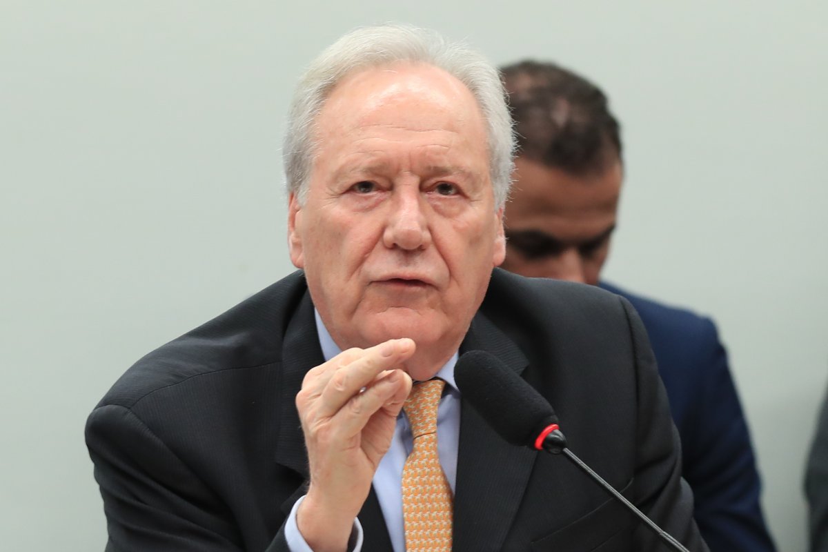 Oposição vai a Lewandowski se queixar de investigação sobre fake news sobre tragédia no RS