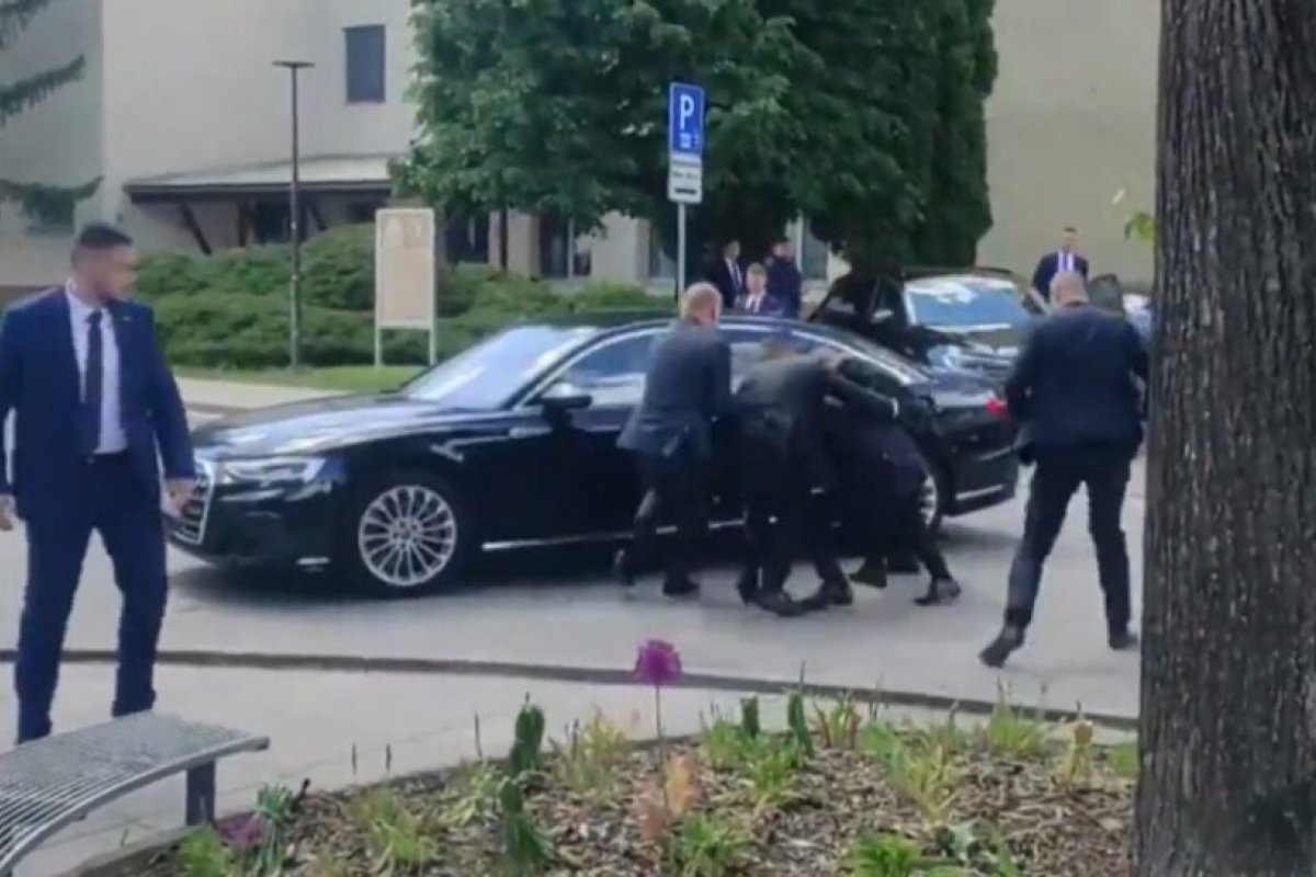 Idoso que atirou contra primeiro-ministro da Eslováquia tem prisão preventiva mantida