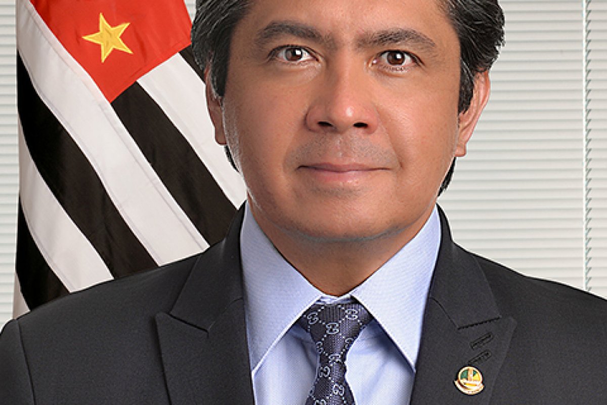 Gasto de senador com gasolina é suficiente para cruzar o Brasil 45 vezes