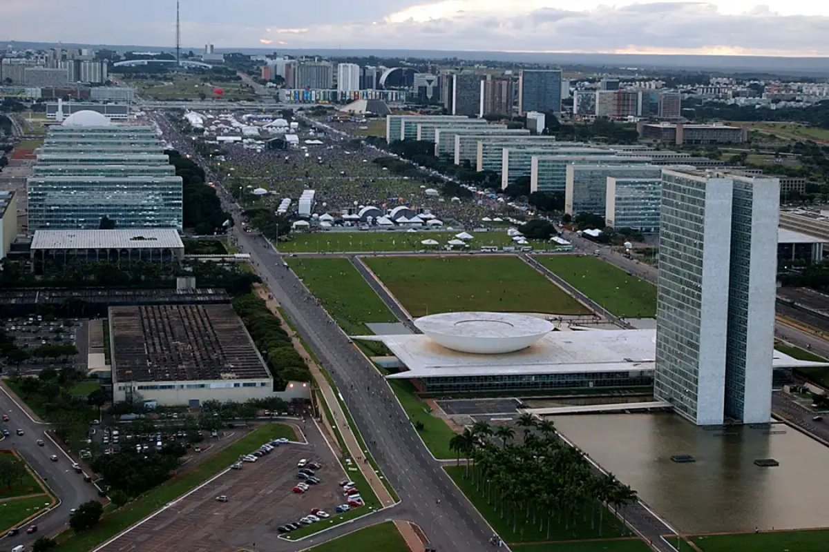 Dívida de partidos com a União ultrapassa cerca de R$ 15,7 milhões