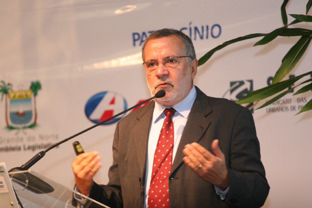 'Em São Paulo, a prefeitura custeia 50% do transporte', diz especialista ao comparar alta tarifa de ônibus em Salvador