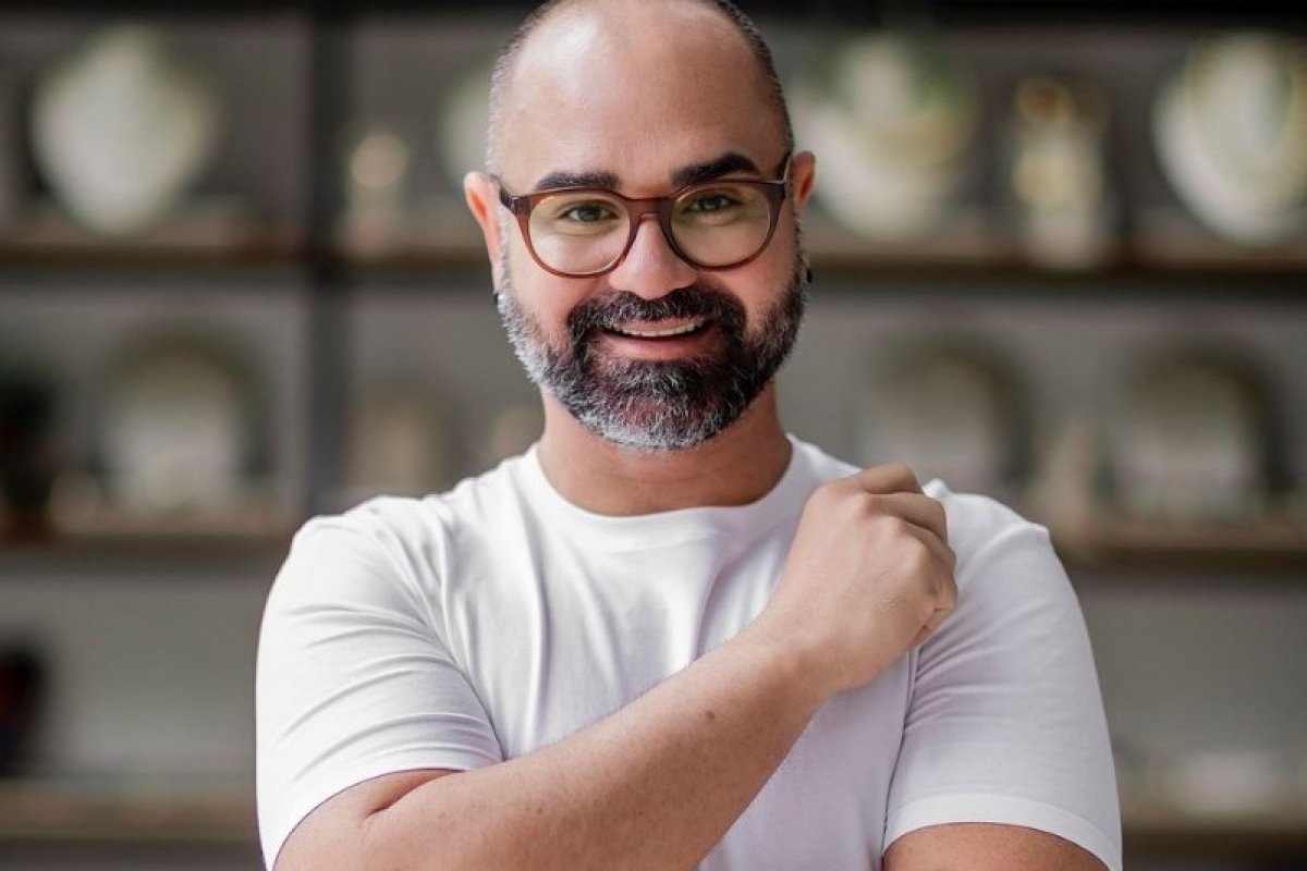 Andy Carneiro revalida título de Care Coach de marca internacional de beleza!