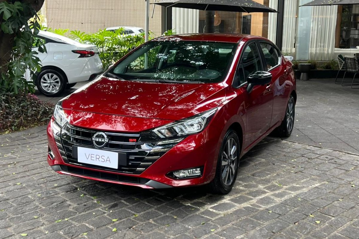 Nissan Versa chega à linha 2025 e estreia versão SR de apelo esportivo