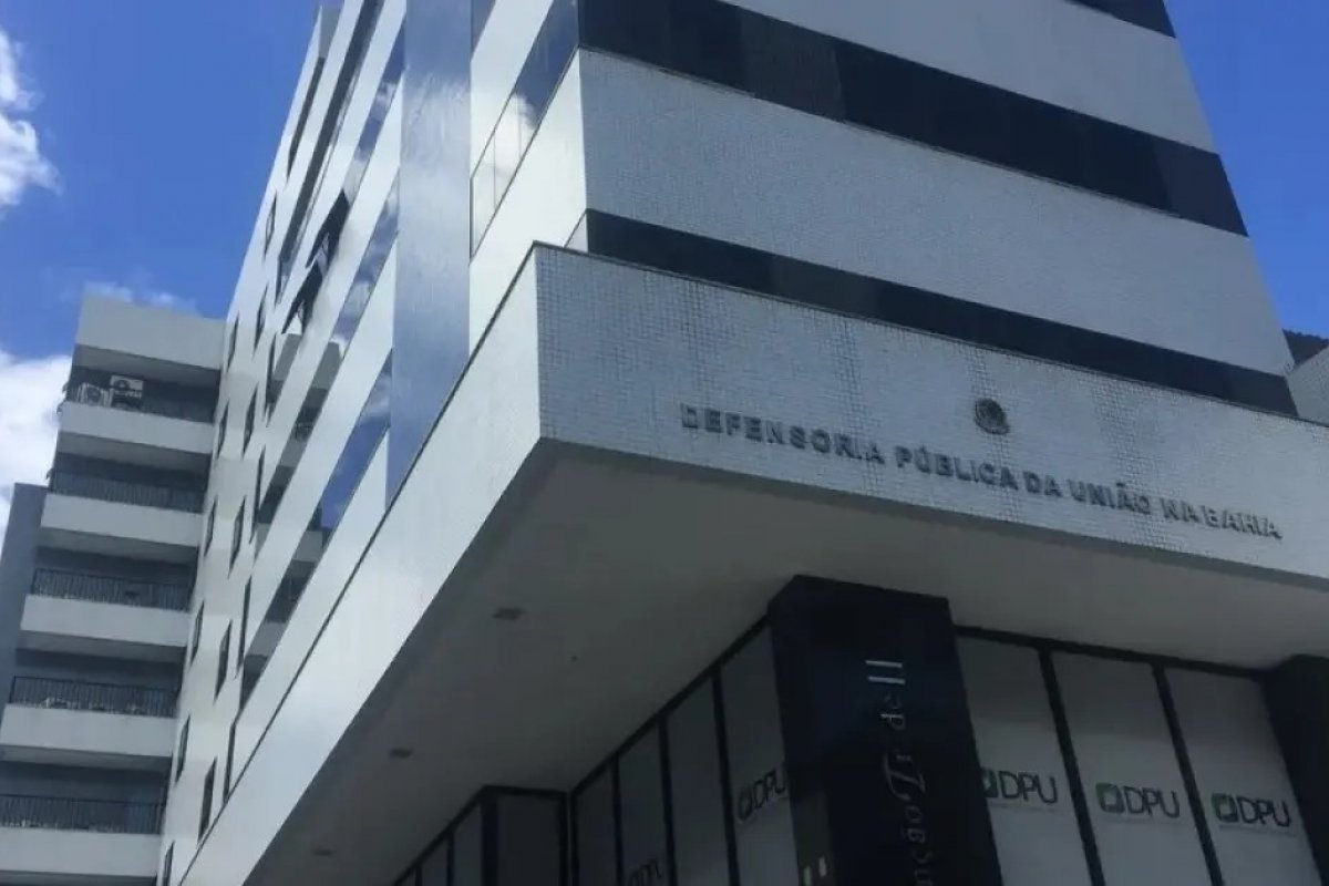 Defensor Público na Bahia renuncia ao cargo e critica precarização na área de direitos humanos