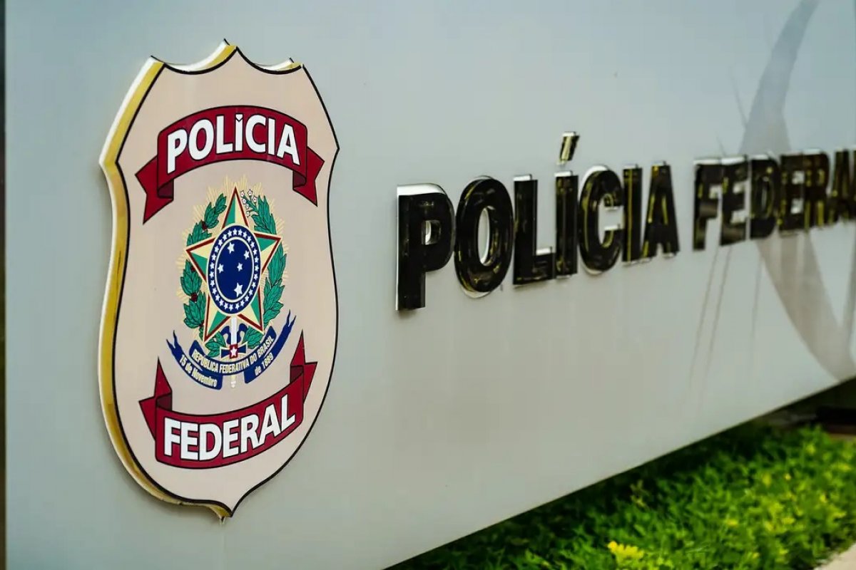 PF faz buscas contra suspeitos de financiar ônibus para ataques do 8/1