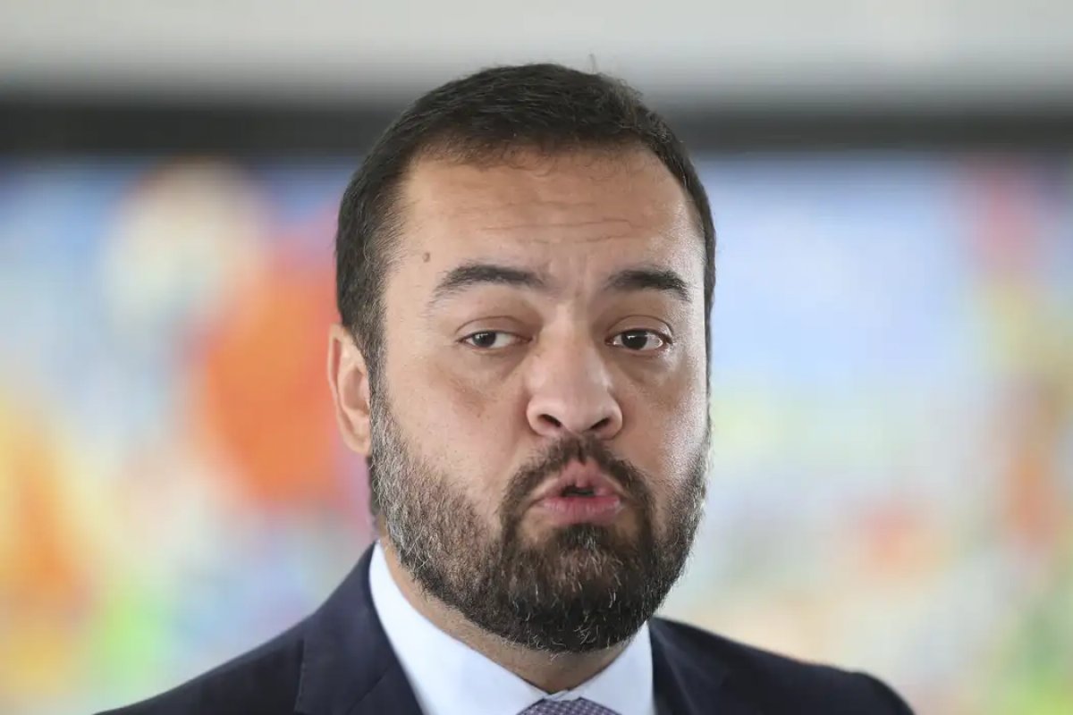 Julgamento do pedido de cassação de Cláudio Castro será retomado nesta quinta (23)