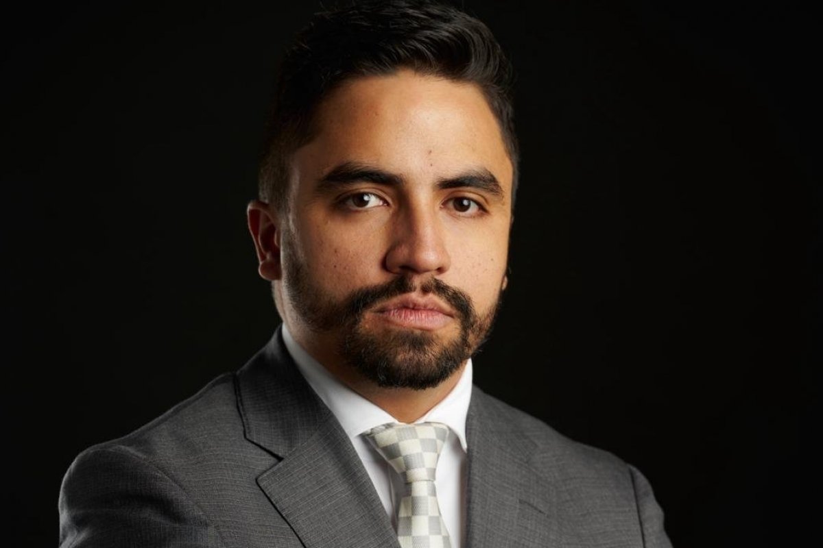 Proteção virtual e legal: como a série 'Bebê Rena' revela a importância das evidências e medidas contra o stalking!