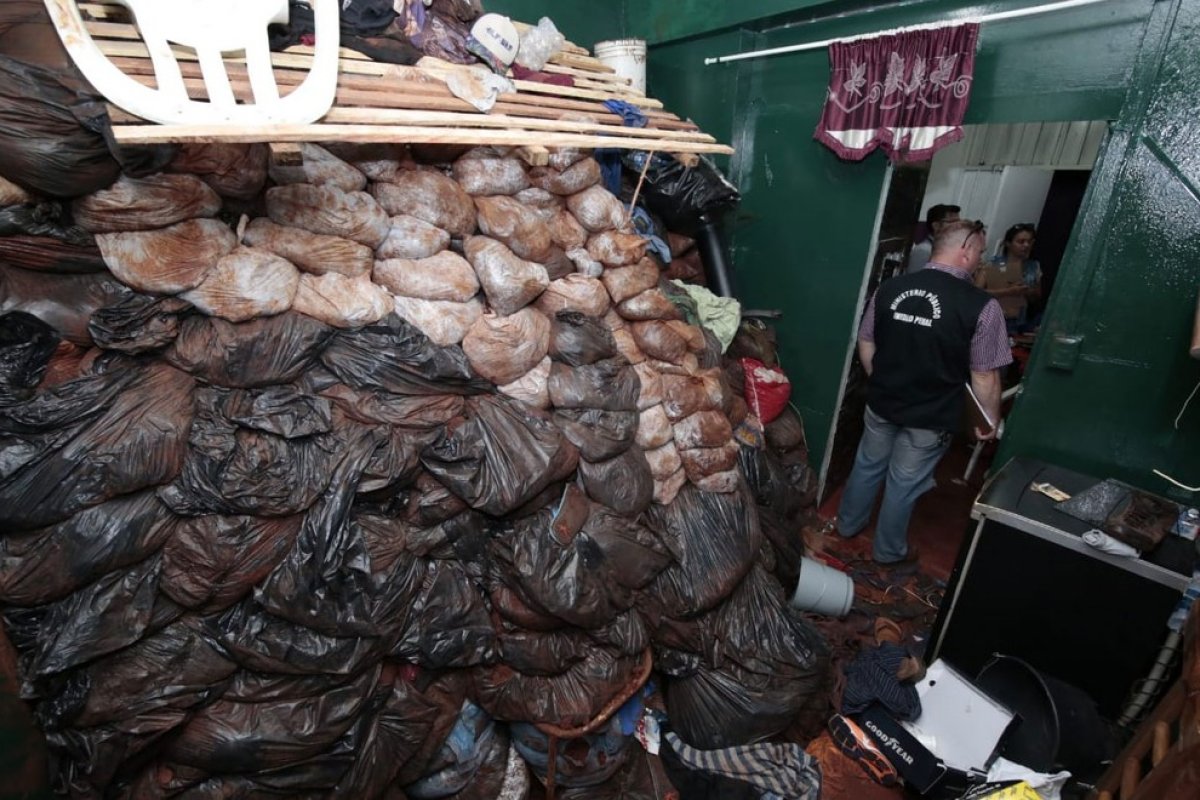 Procuradoria pede prisão de diretor de presídio e de 30 agentes penitenciários no Paraguai