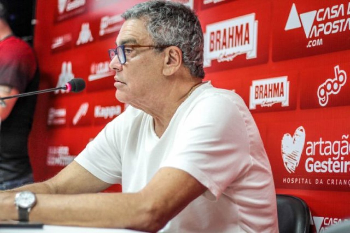 Paulo Carneiro anuncia novidades para os torcedores do Vitória