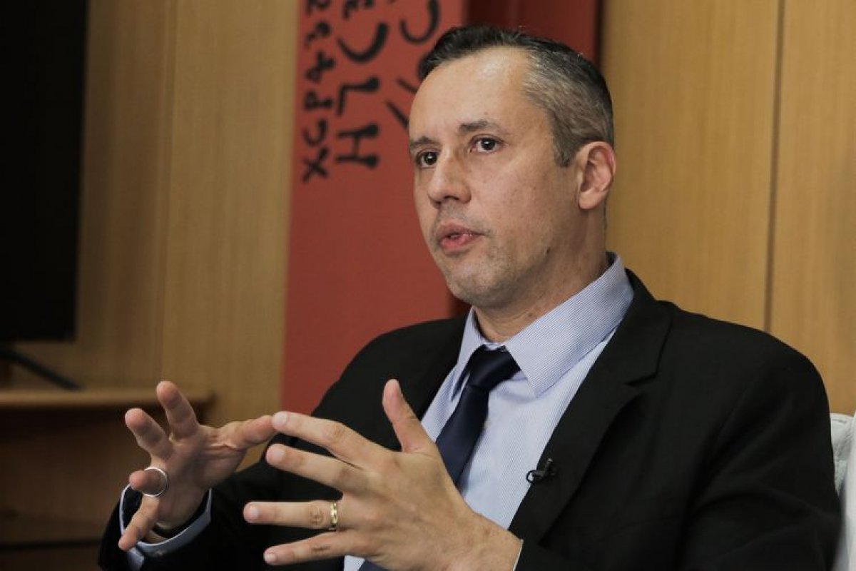 Roberto Alvim diz que há uma ‘ação satânica’ em demissão após veiculação vídeo