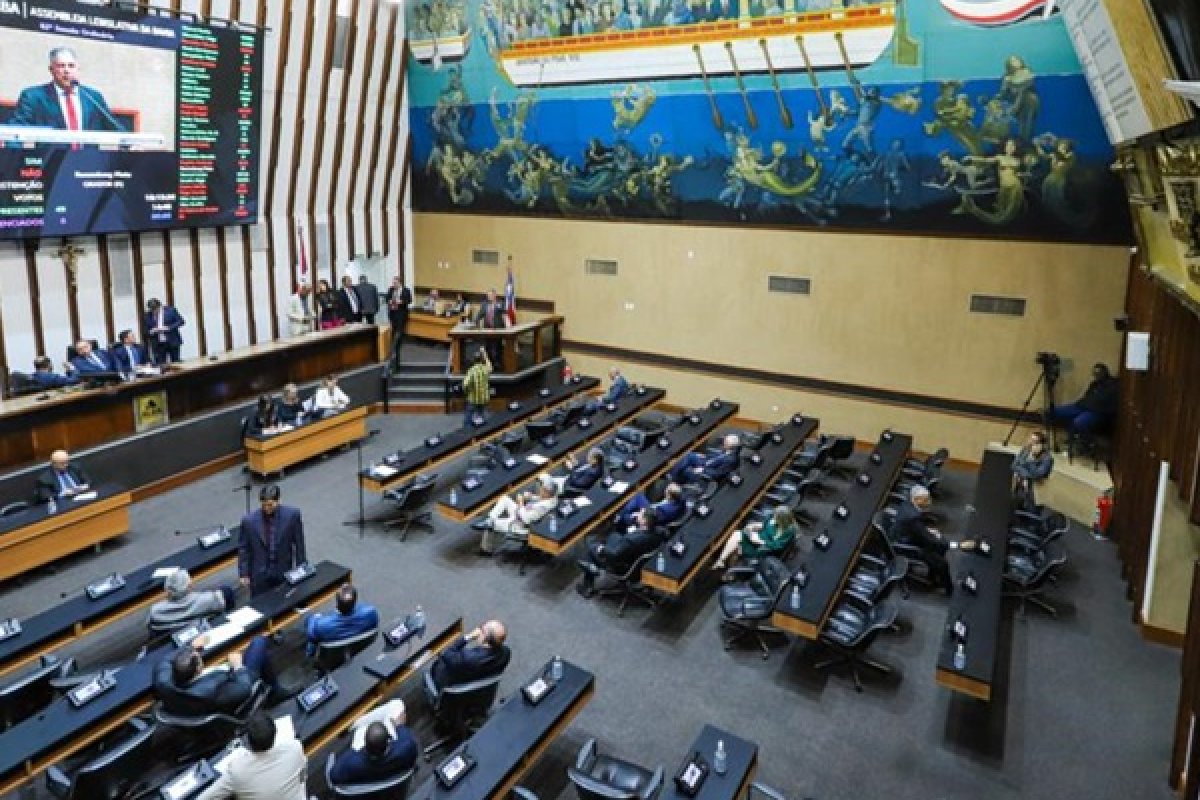 Servidores públicos planejam comparecer em votação de reajuste salarial de 4% na ALBA