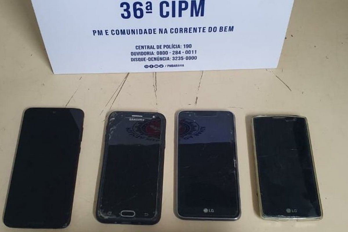 Carro e celulares são recuperados em Dias d'Ávila