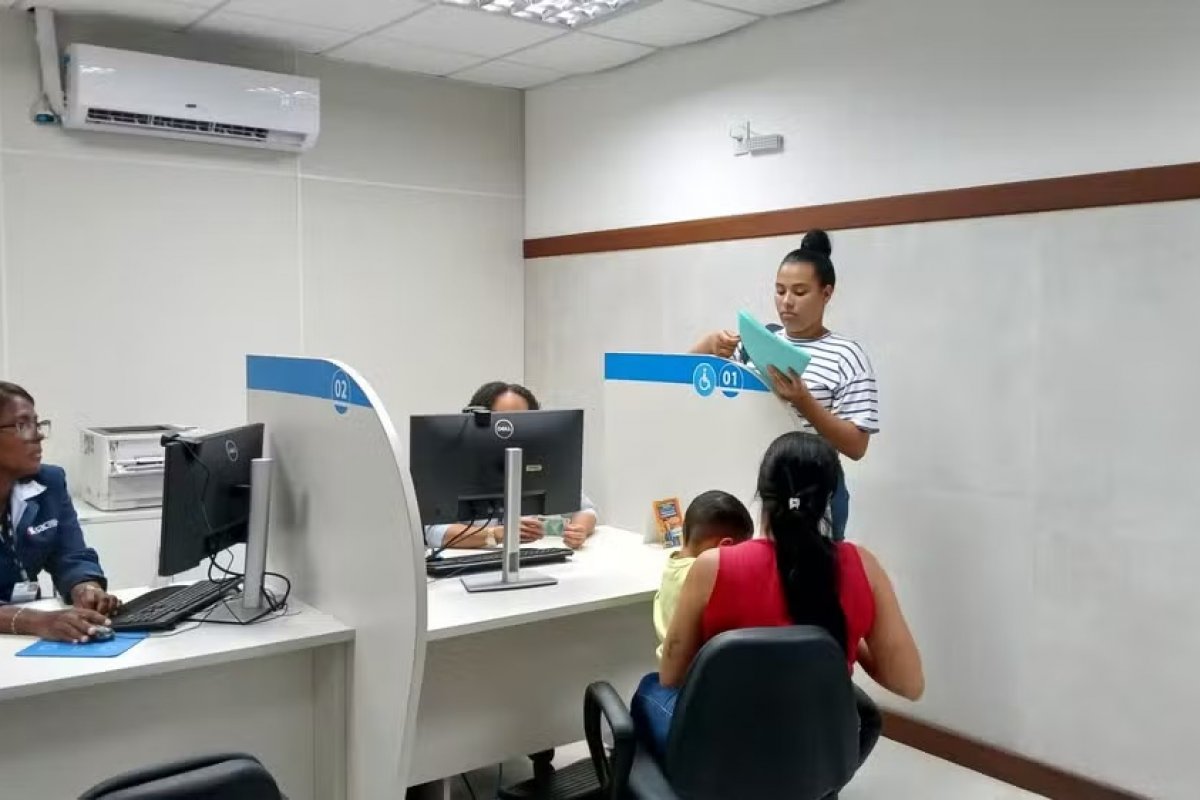 Carteira de identificação e Passe Livre para pessoas com autismo são emitidas em Salvador