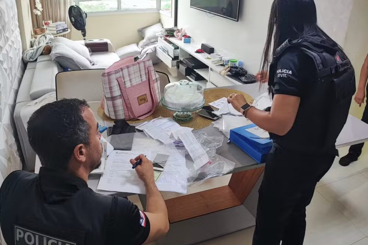 Investigada por vender postos de trabalho no serviço público é presa em Salvador