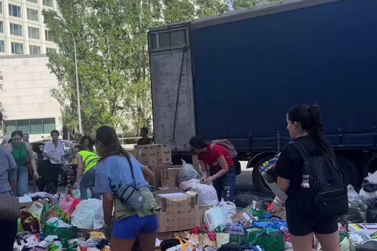 Brasileiros em Portugal destinam 11 toneladas de donativos para o Rio Grande do Sul