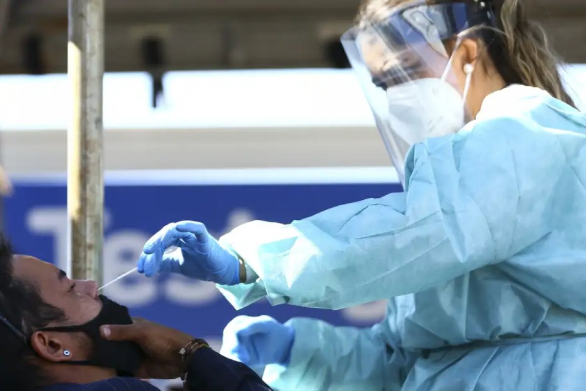 Covid mata mais do que dengue em 2024