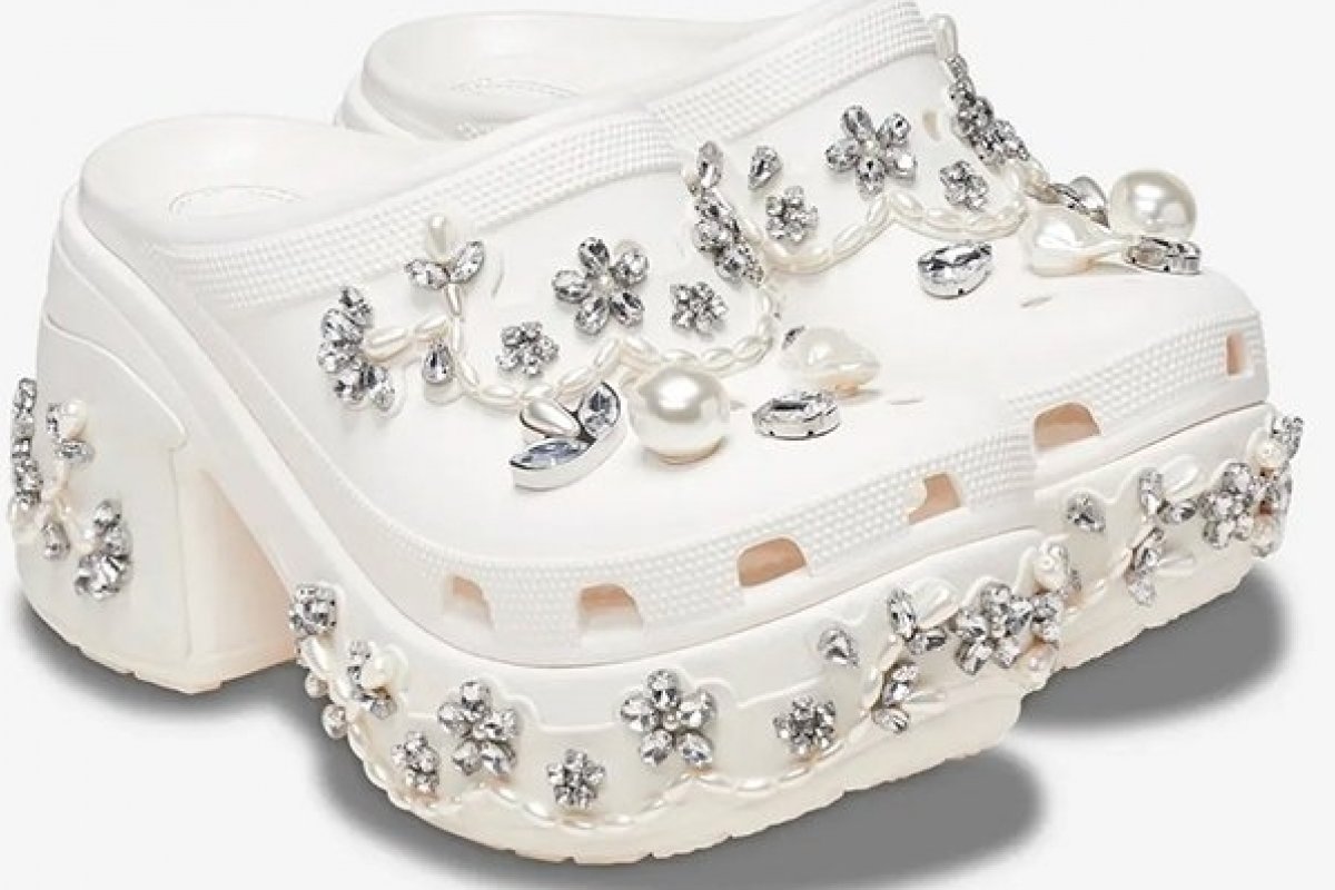 Collab Crocs x Simone chega ao Brasil!