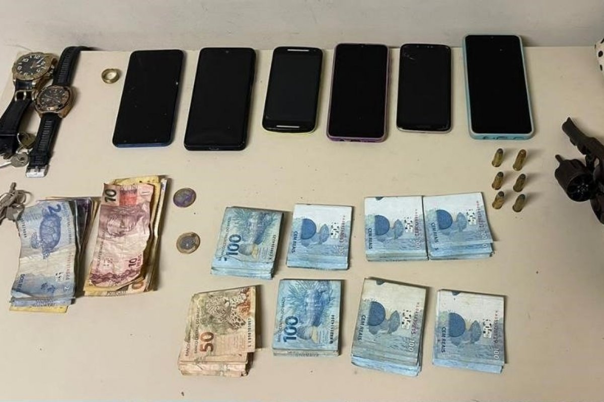 Três homens são presos suspeitos de praticar assaltos na Bahia