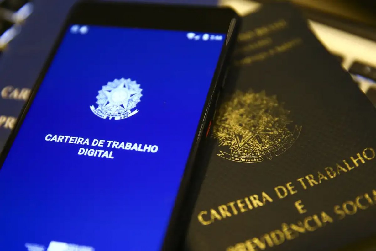 IBGE: desemprego se mantém estável e registra 7,5% no trimestre encerrado em abril