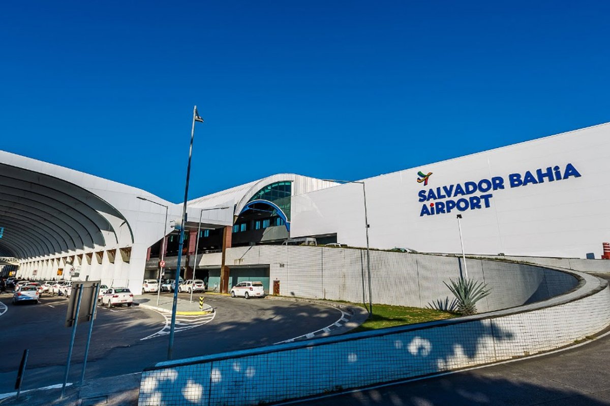 Avião com destino à Vitória da Conquista é desviado para Salvador e faz pouso emergencial