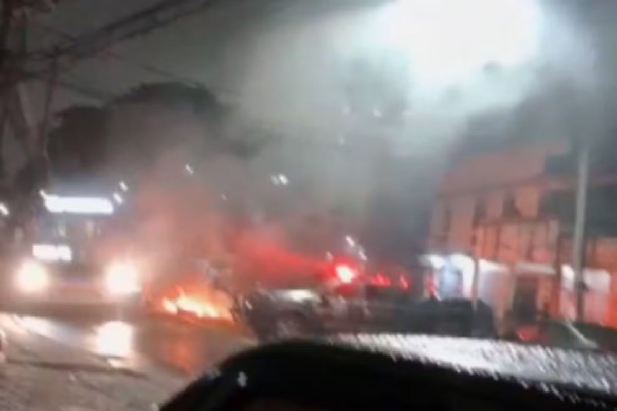 Rio de Janeiro vive madrugada de medo após confronto entre milicianos e traficantes