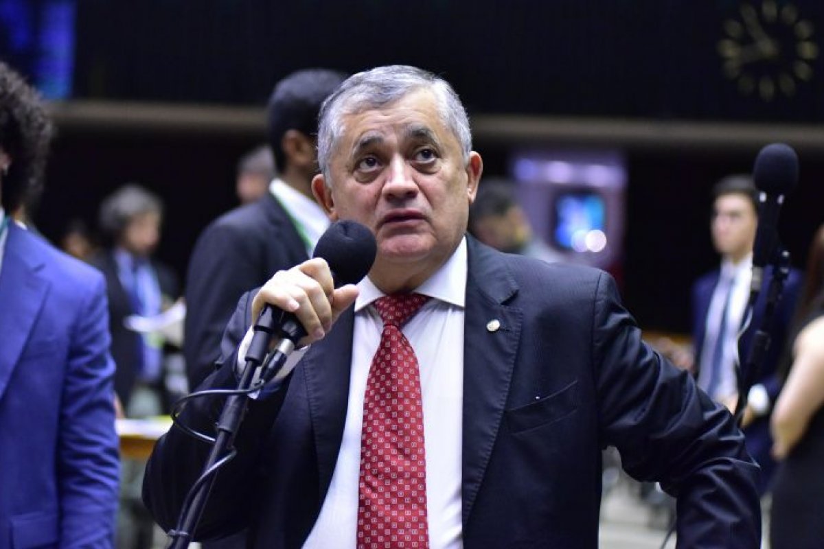 Líder do governo defende mudanças na gestão Lula: 'Se estivesse bem, teria 80% de aceitação'
