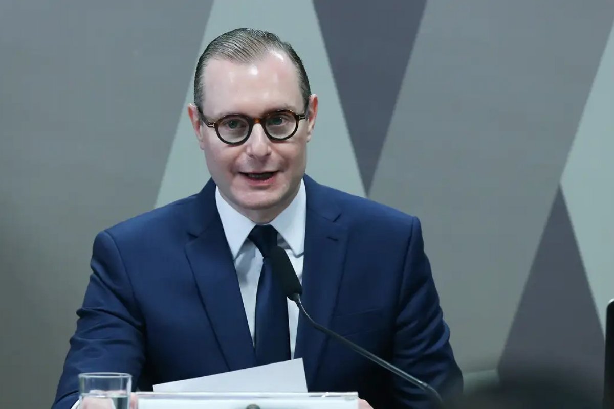 Zanin decide manter decisão de Moraes e não punir médicos por realização de aborto legal