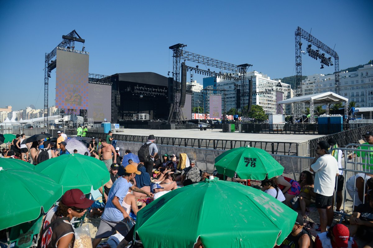 Fã processa Madonna por conteúdo sexual em 'Celebration Tour', diz site