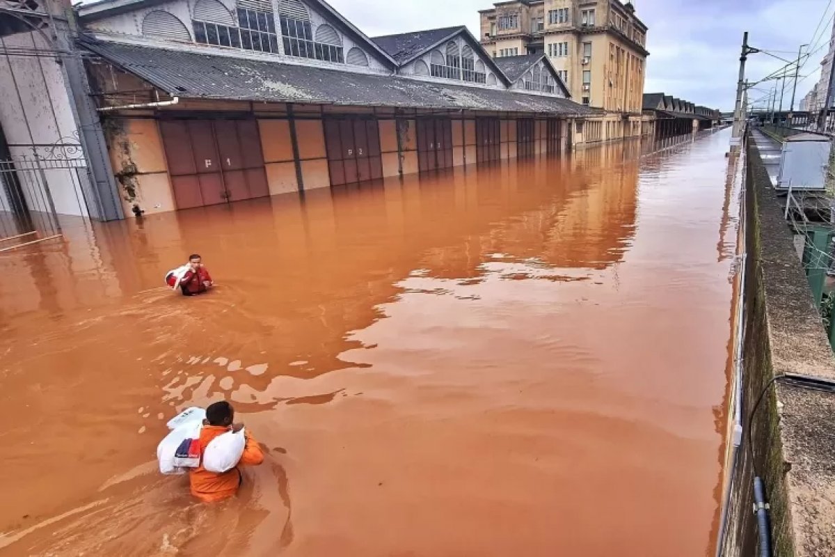 Após queda para 3,69 metros do nível do Guaiba, rio se aproxima da cota de inundação