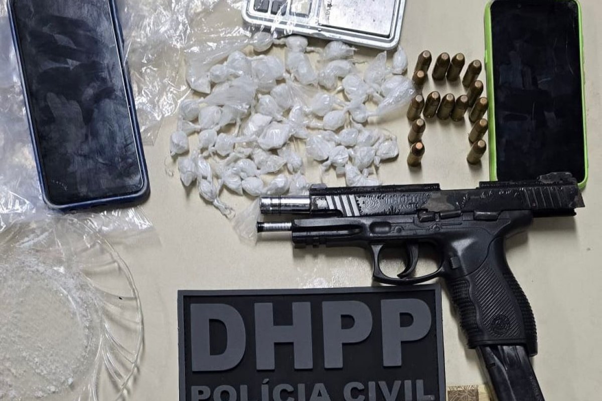 Em Feira de Santana, integrante de grupo criminoso é detido com pistola e drogas