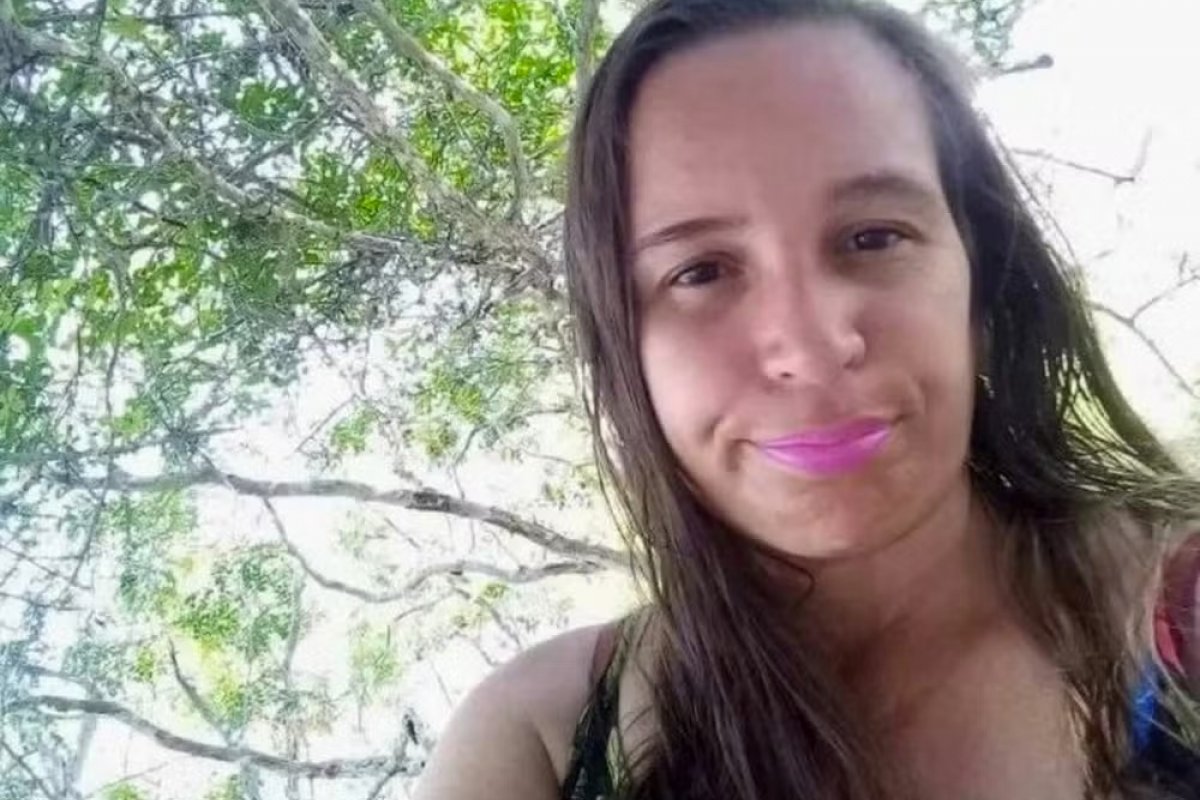 Homem é preso após matar ex-companheira grávida a facadas na Bahia