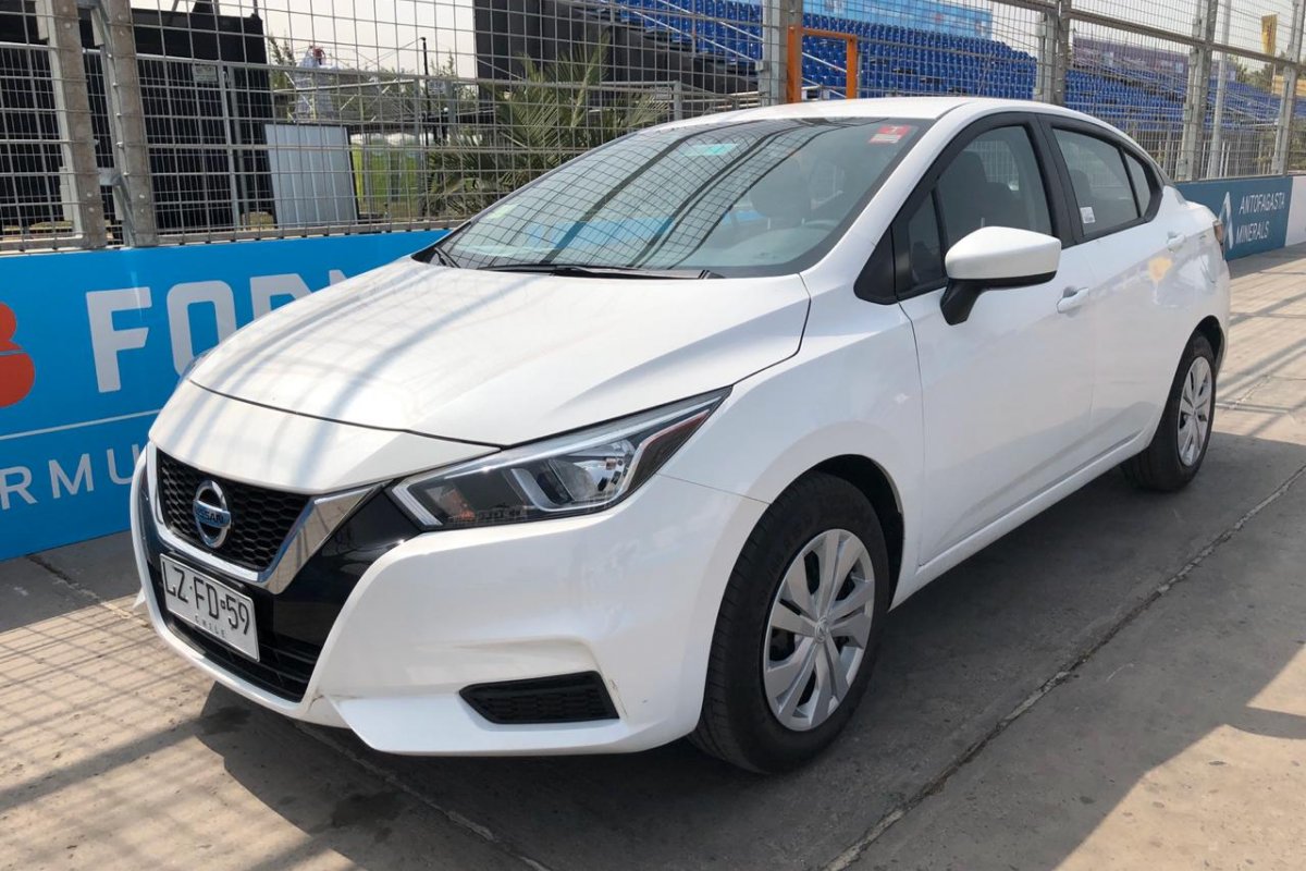 Novo Nissan Versa chega em junho: conheça
