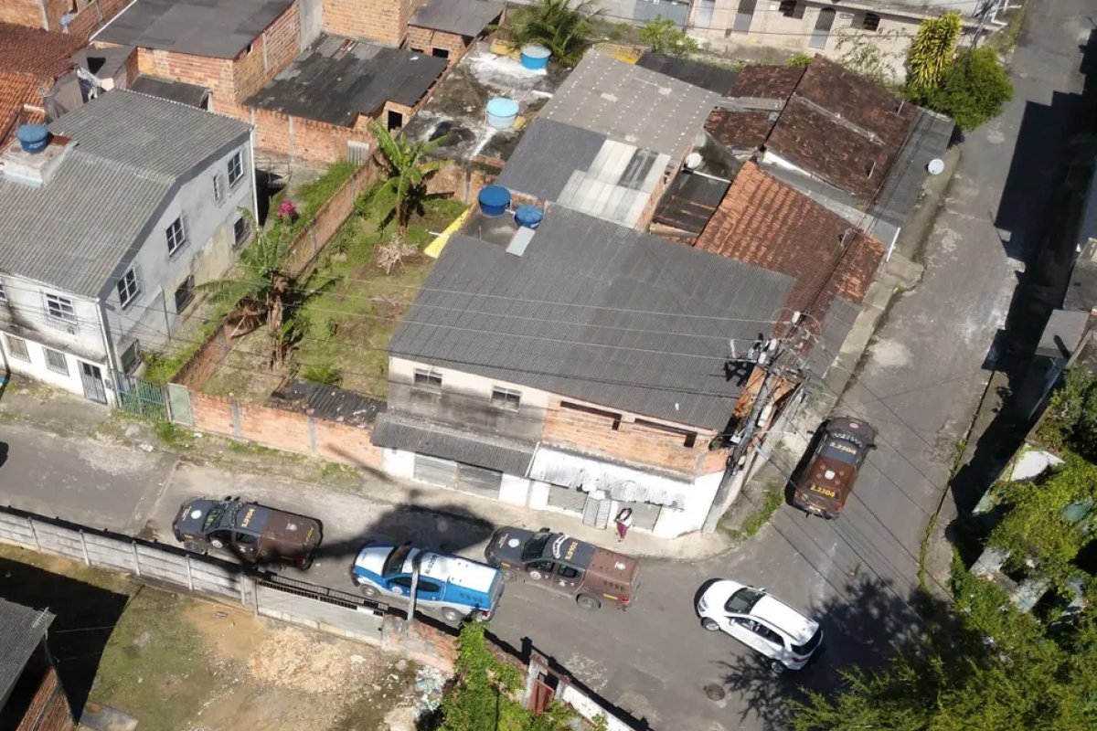 Mais de 20 escolas municipais são fechadas em Salvador por causa de briga entre facções