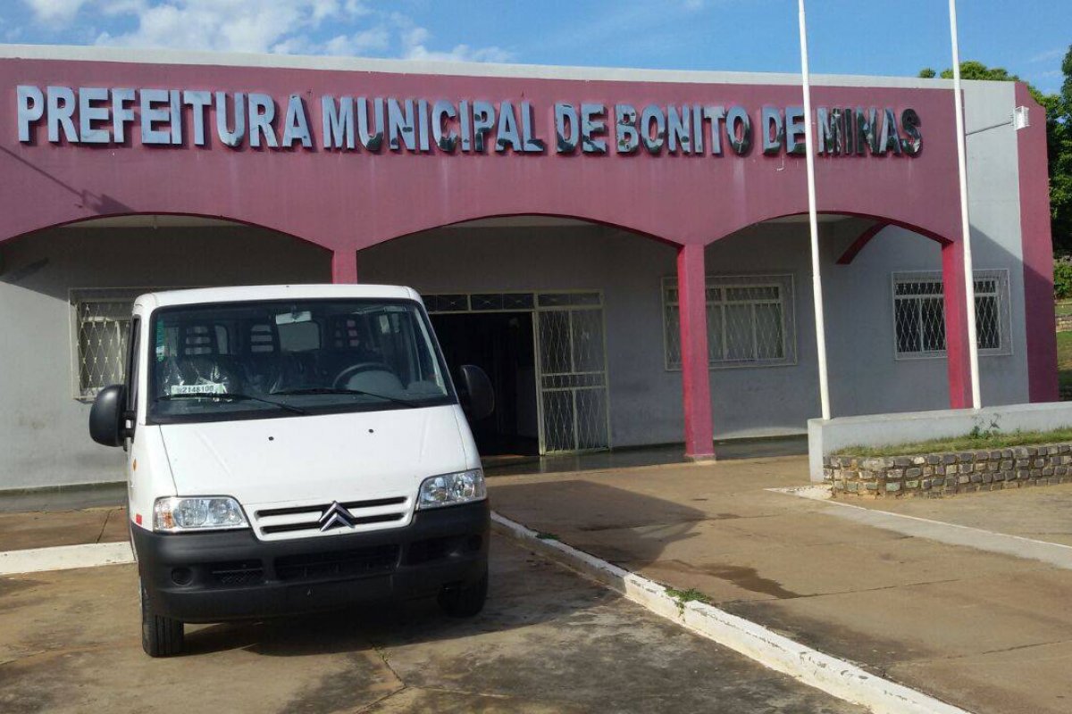 Prefeito morre e 'inaugura' novo cemitério em Minas Gerais