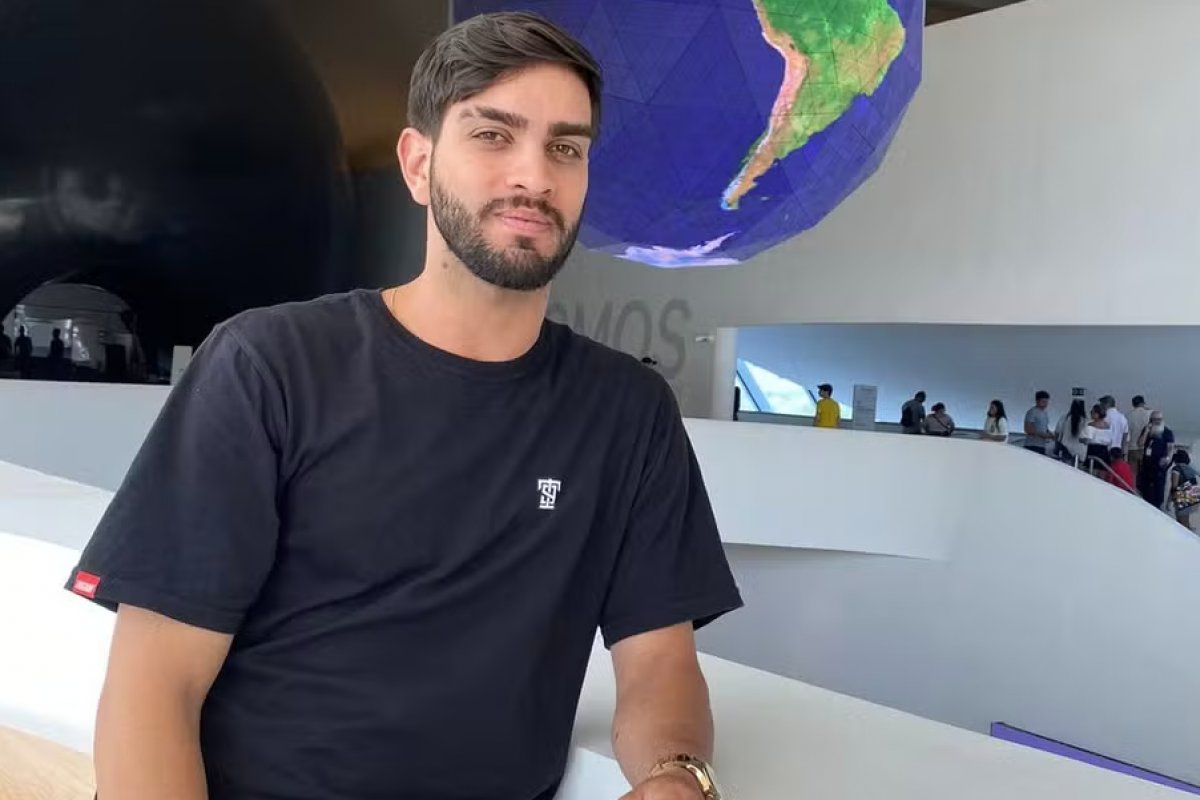 Motociclista morre baleado por PM na zona oeste do Rio