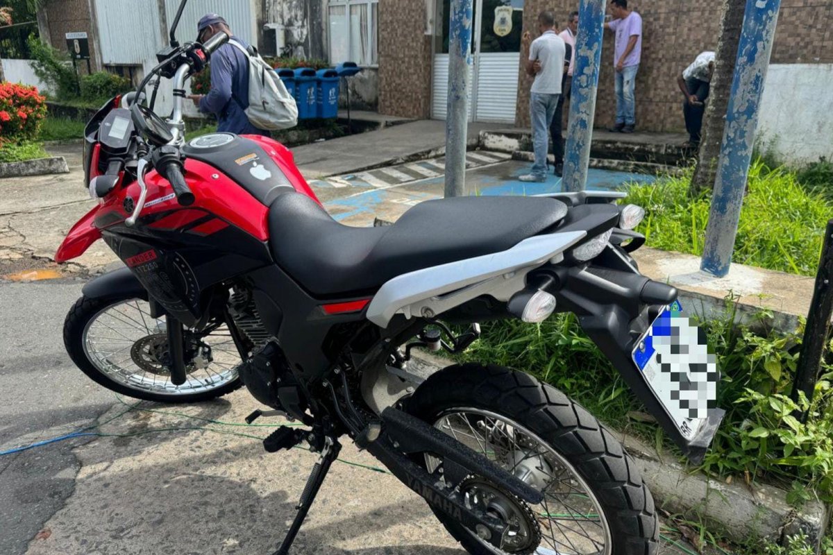 Moto roubada é recuperada pela PM na Av. San Martin