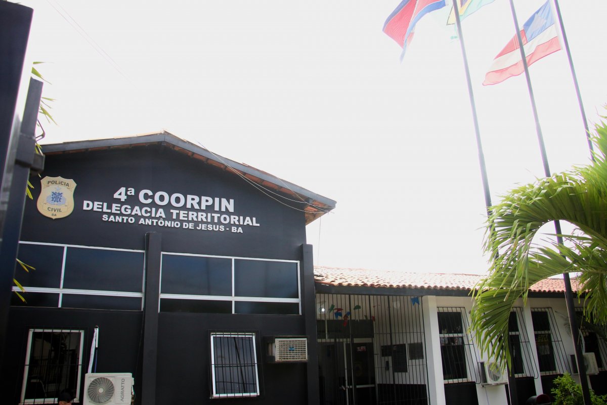 Suspeita de tentativa de homicídio é presa em Santo Antônio de Jesus