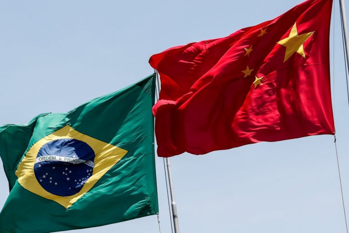 China e Brasil fecham acordos para quase R$ 20 bi em financiamento