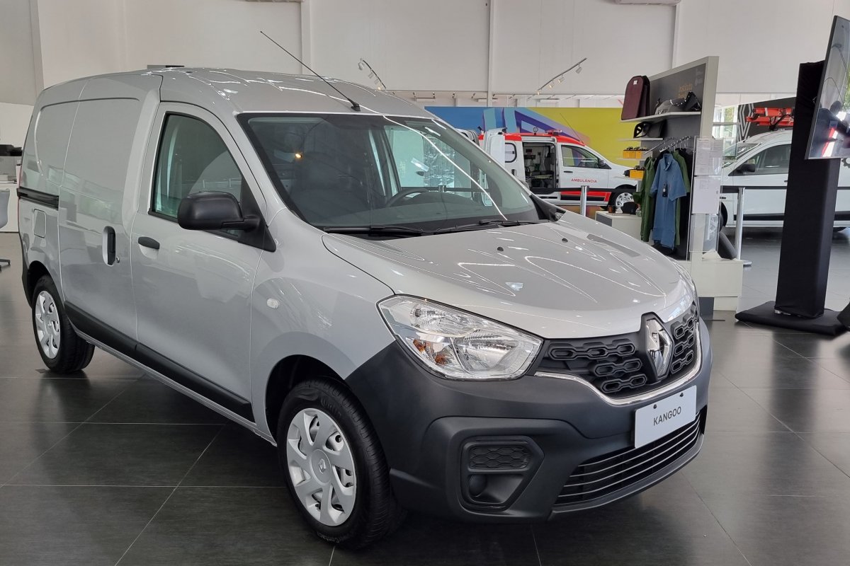 Renault Kangoo está de volta em versão furgão por R$ 120 mil