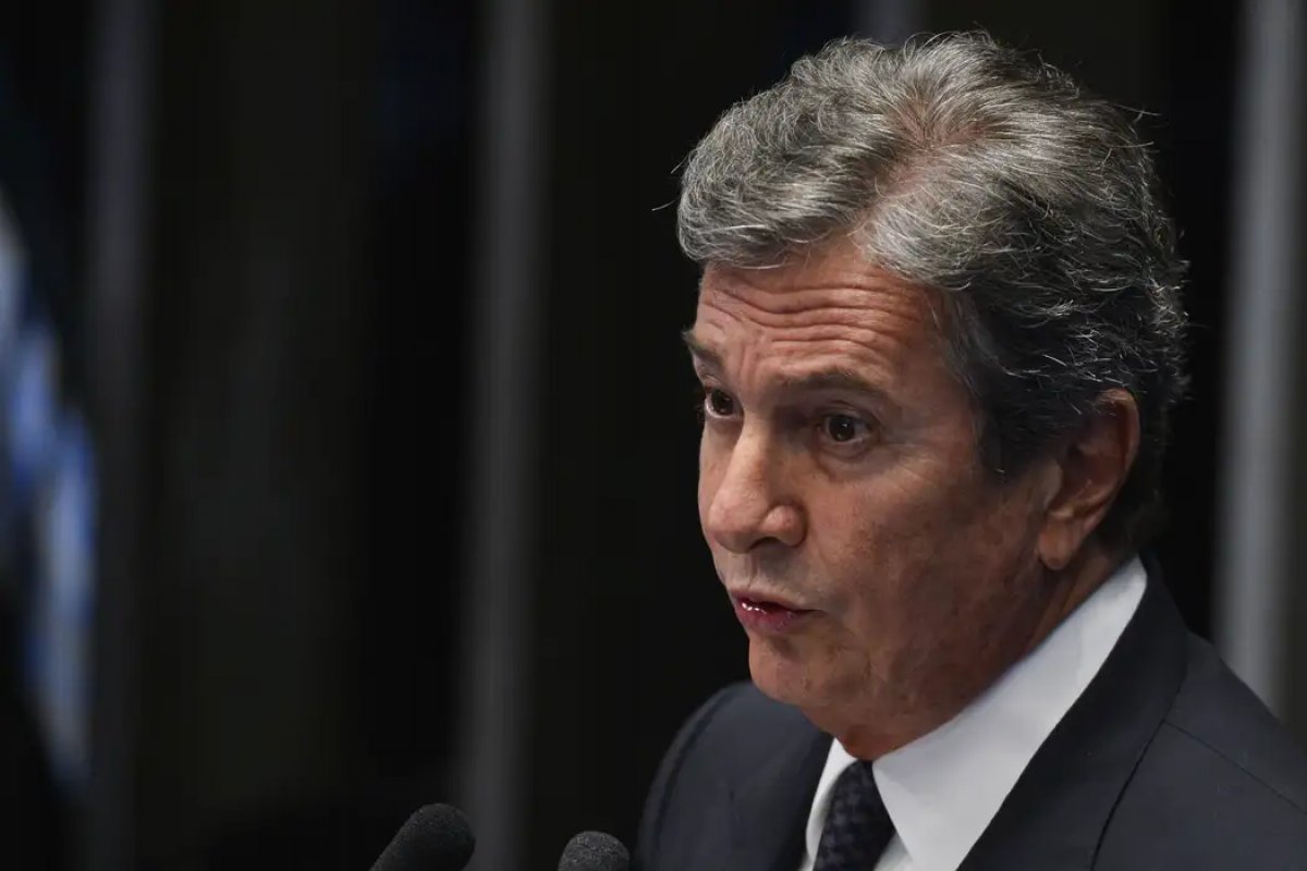 Após pedido de vista de Gilmar Mendes, julgamento de recurso de Collor contra condenação é suspenso