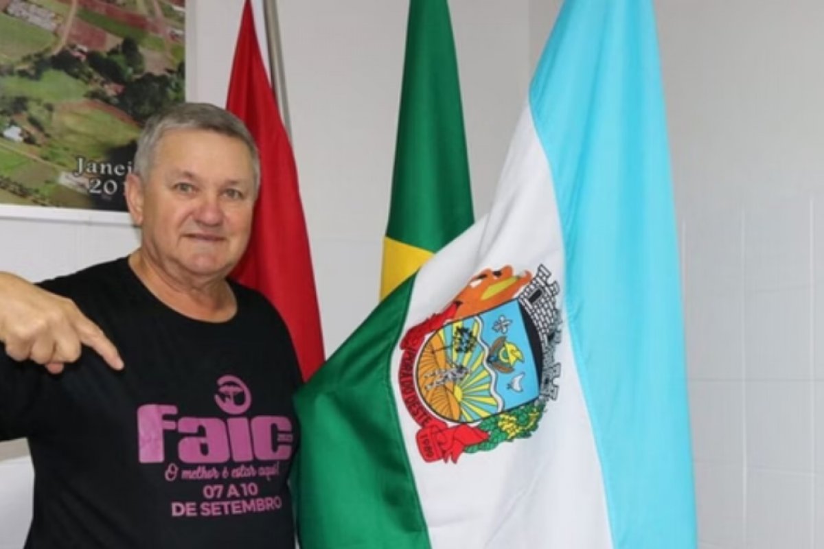 Prefeito de cidade de SC é encontrado morto dentro de casa