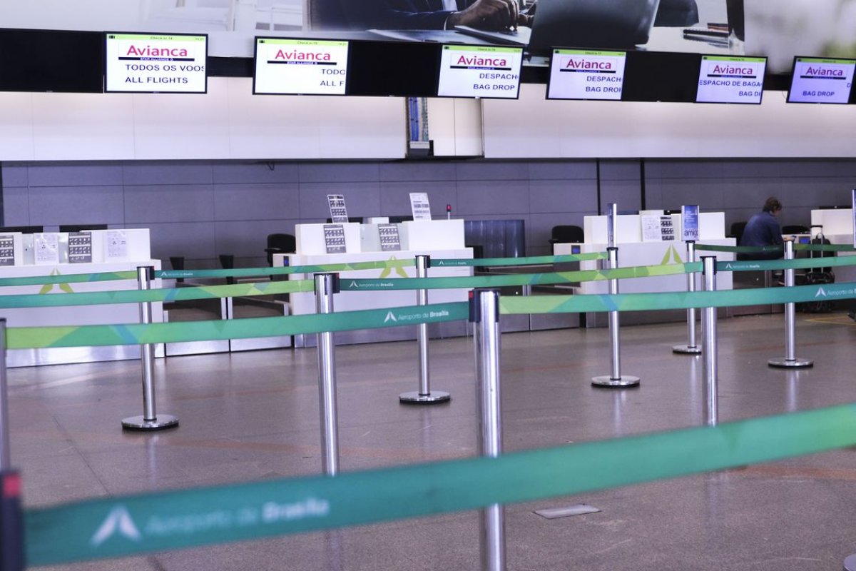 Anac notifica Avianca por não atender reclamações de passageiros