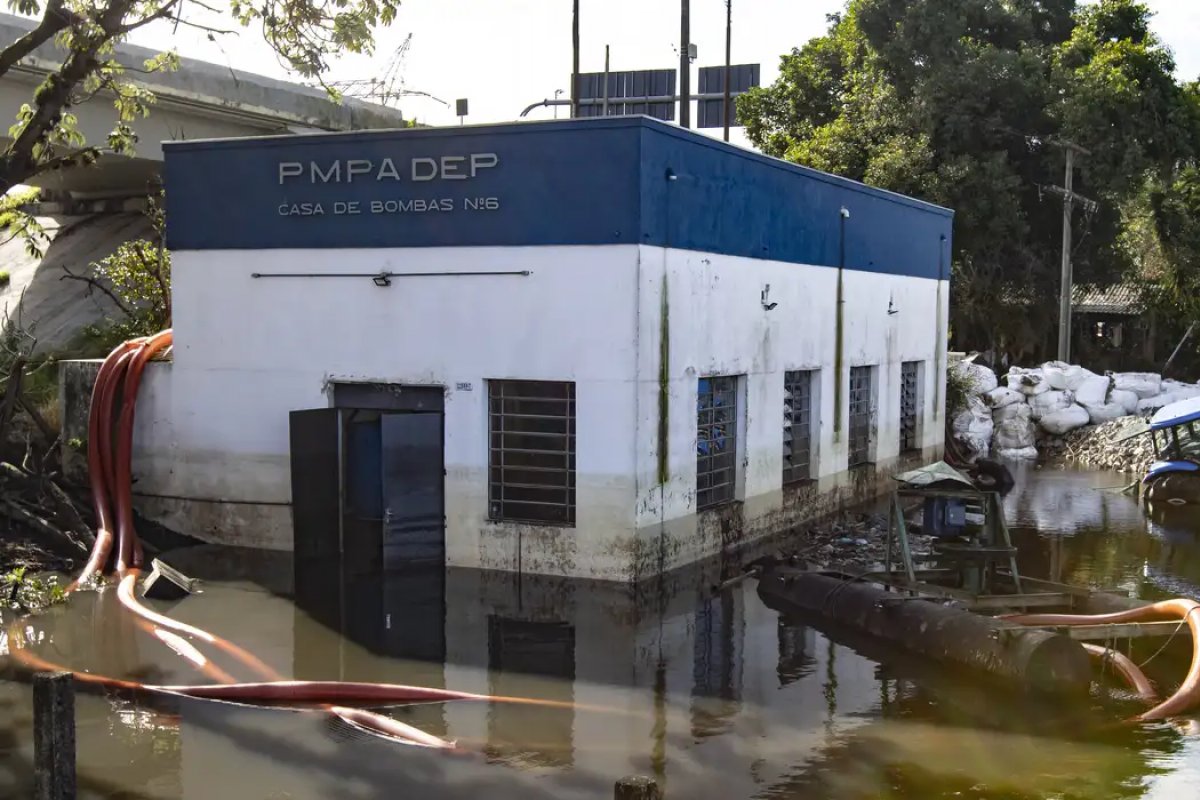 Porto Alegre retoma tratamento e abastecimento de água