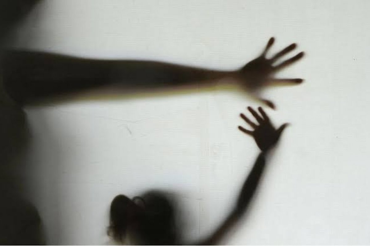 Homem é condenado a 27 anos de prisão pelo feminicídio de sua esposa no sul da Bahia