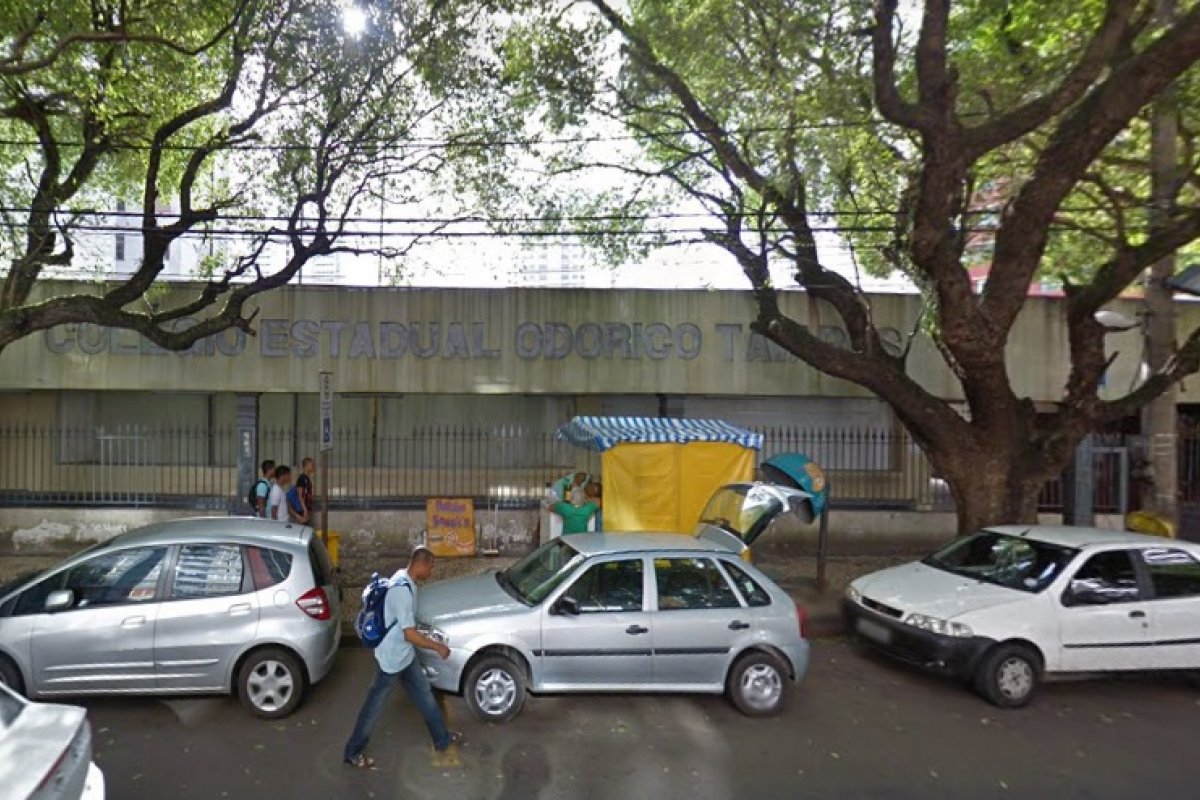 Estudantes anunciam ocupação do Colégio Estadual Odorico Tavares